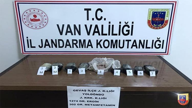 Van’da 1 kilo 274 gram eroin ile 302 gram metamfetamin ele geçirildi