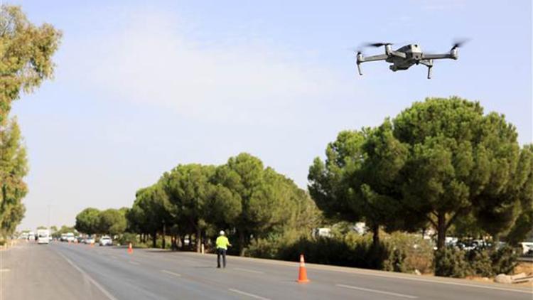 Ehliyetine el konulan sürücü kırmızı ışıkta geçince drona yakalandı