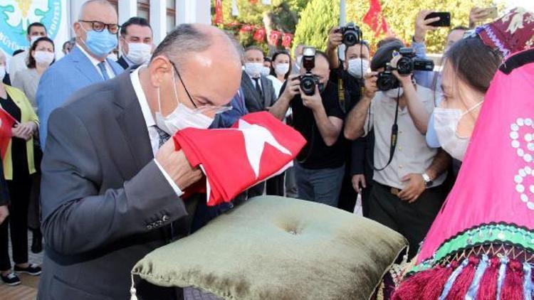 Atatürkün Manisaya gelişinin 95. yıldönümü kutlandı