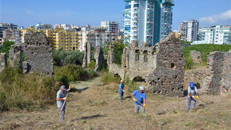 Alanya’da Naula Antik Kenti temizleniyor