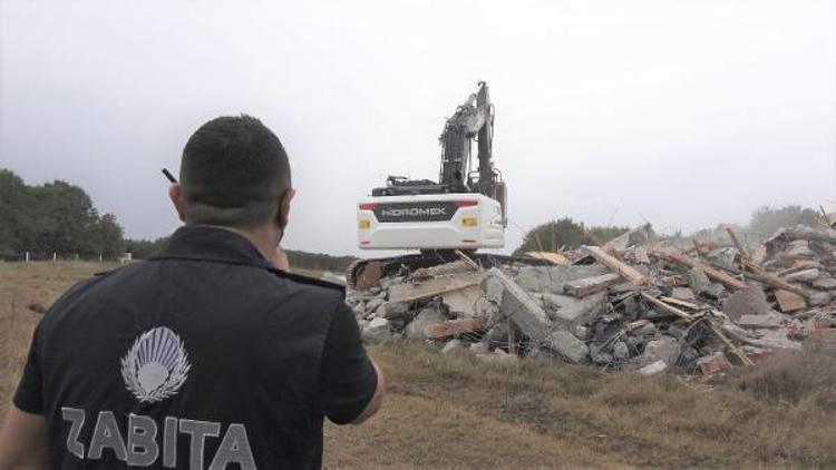 Çayırdere’de 2 kaçak yapı daha yıkıldı