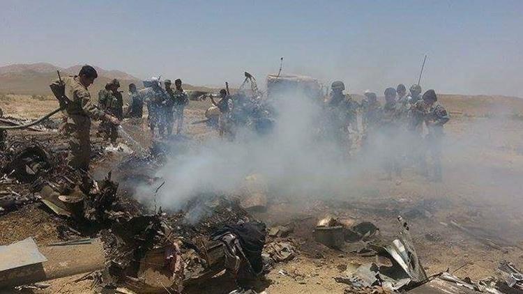 Afganistanda 2 askeri helikopter düştü: 9 ölü