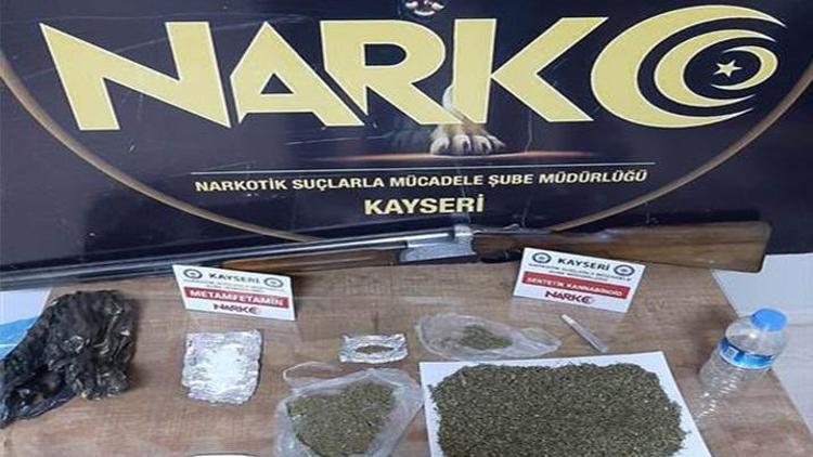 Kayseri’de uyuşturucu satıcılarına operasyon: 3 gözaltı