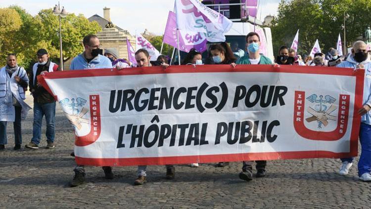 Macron’un reformlarına sağlıkçılardan protesto