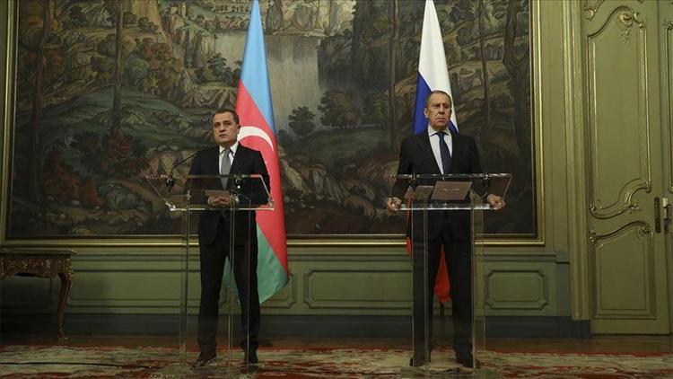 Azerbaycan ve Rusya dışişleri bakanlarından kritik görüşme