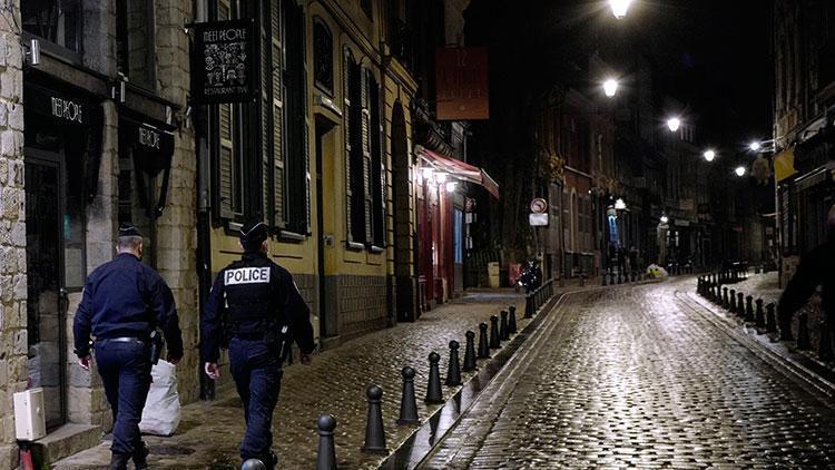 Binlerce polis ve jandarma görevlendirildi Fransada yasak başladı