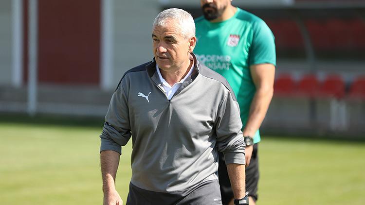 Sivasspor Teknik Direktörü Rıza Çalımbay, Villarreal maçında takımına güveniyor