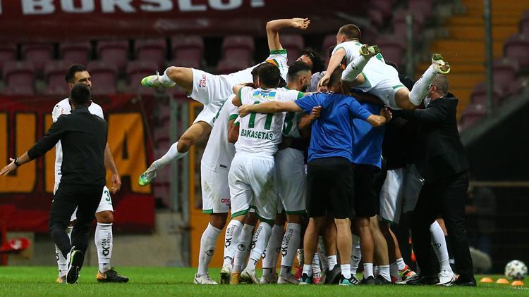 Son dakika haberi | Aytemiz Alanyaspor, Süper Ligde haftayı zirvede bitirdi