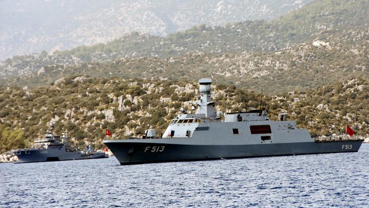 Dikkat çeken gelişme Türk savaş gemileri Akdenizde bekliyor...
