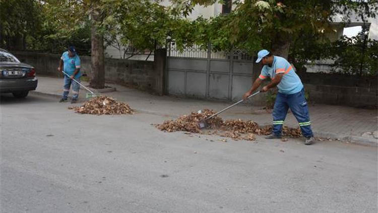 Ceyhan Belediyesi, temizlik çalışmalarına devam ediyor