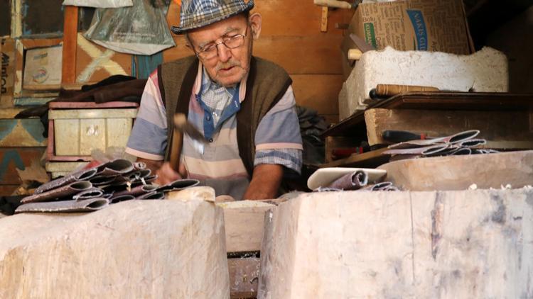 Zonguldakta 80 yaşındaki emekli imamı, bıçaklı saldırgandan çocukları kurtardı