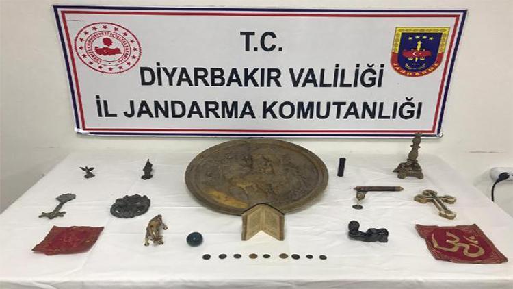 Diyarbakırda 500 bin liralık tarihi eser operasyonu: 3 gözaltı