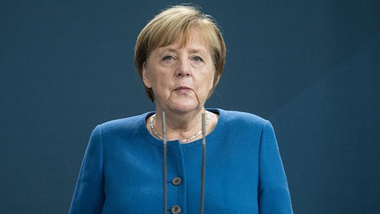 Merkel aday olacak mı