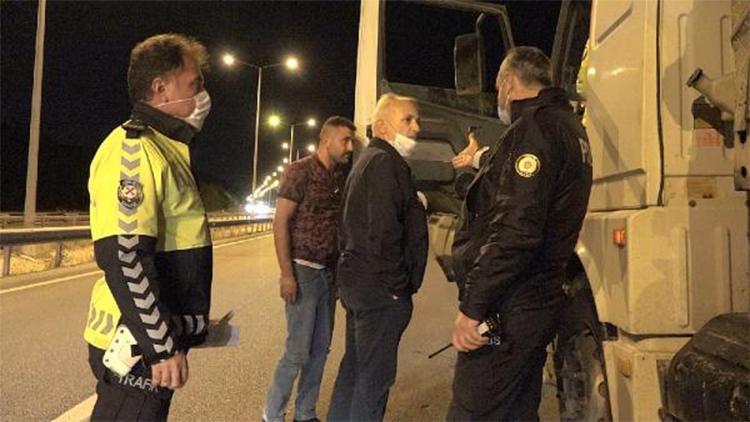 Polis noktasına hızlı giren TIR, tedirginliğe neden oldu