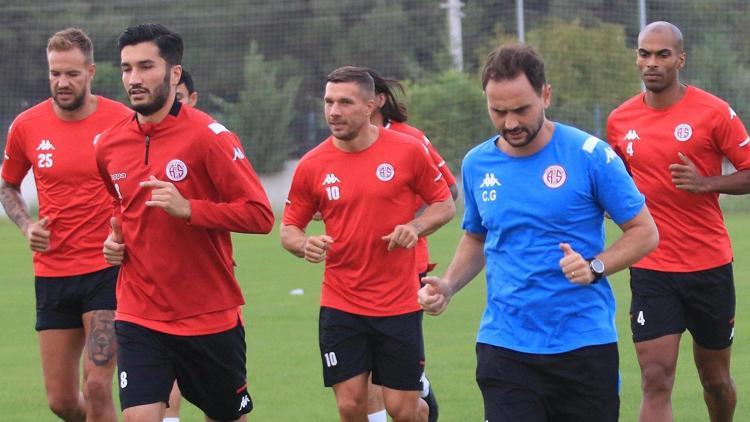 Antalyaspor evindeki yenilmezlik serisini Fenerbahçe maçında sürdürmek istiyor