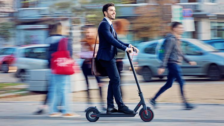 Şehir içi ulaşımının yeni trendi e-scooter hakkında hukuksal düzenlemeler