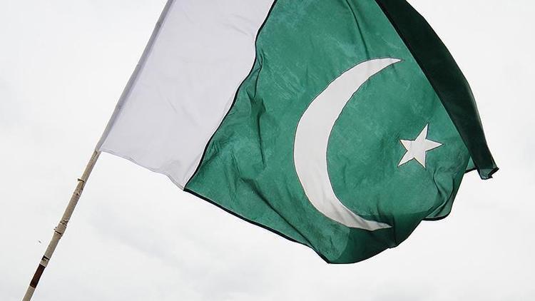 Pakistanda marketlerde Fransız ürünleri boykot ediliyor