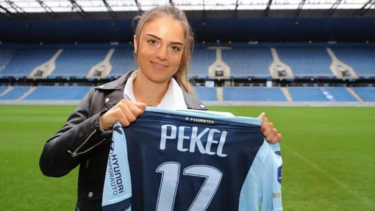 Milli futbolcu Melike Pekel, Le Havreye transfer oldu