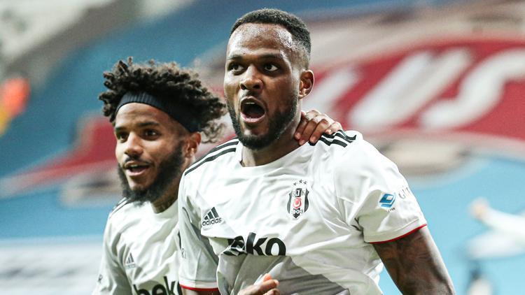 Son Dakika Haberi | Beşiktaşta Cyle Larin: Beşiktaş için savaşıyorum