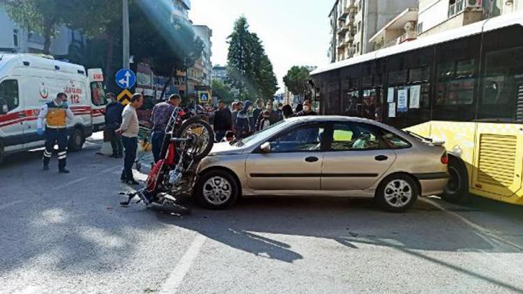 Otomobil ile çarpışan motosikletteki 2 kişi yaralandı