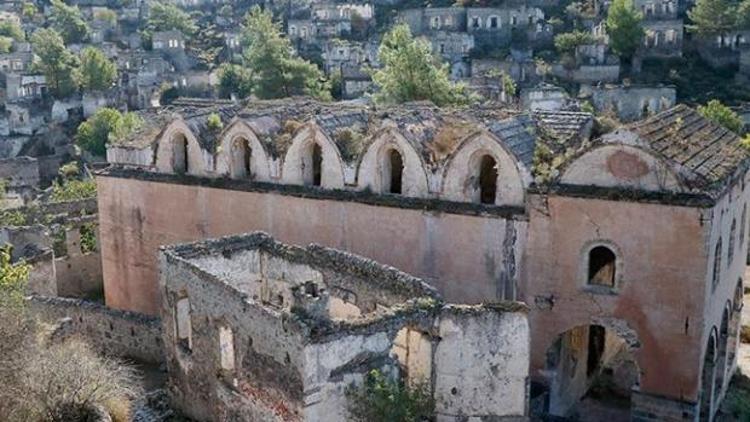 Hayalet köyün tarihi kiliseleri restore edilecek