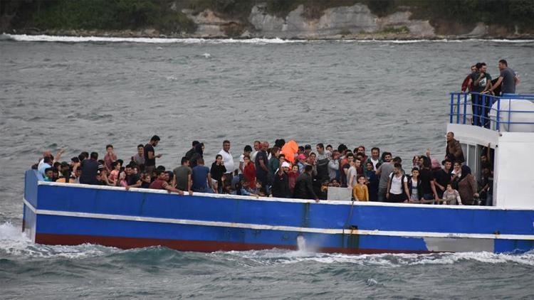 Hepsi bir balıkçı teknesinde yakalandı 20 FETÖcü ve 10 PKKlı...