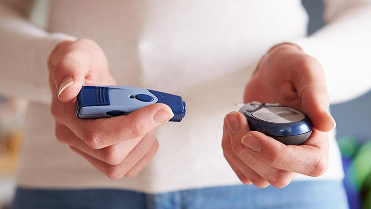 Diyabet riski olanlar belirti olmasa bile düzenli şeker ölçümü yaptırmalı
