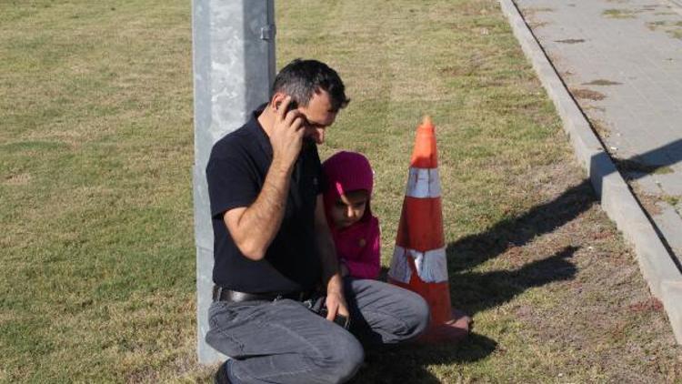 Kazada korkan küçük kız ve babası şoku atlatamadı