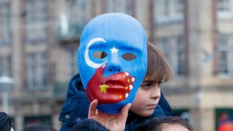 Korkunç iddia Uygur Türklerini fişleyen uygulama yaptılar