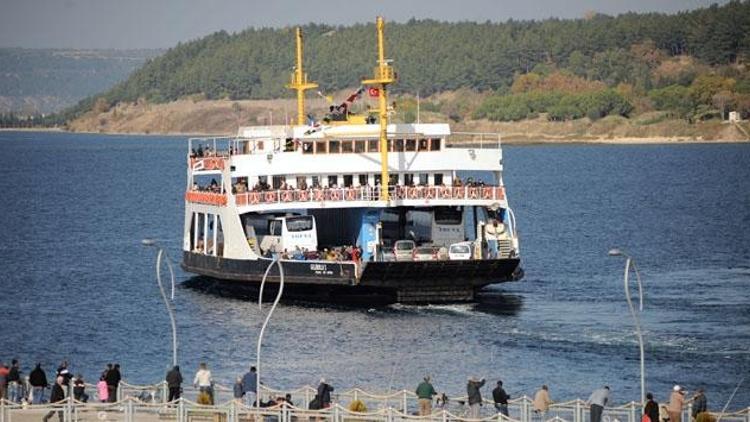 Gökçeada’ya yarınki tüm feribot seferleri iptal edildi