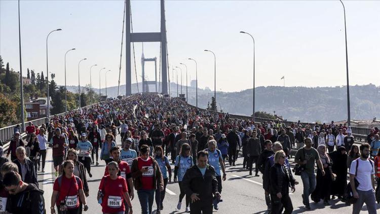 42. İstanbul Maratonu nedeniyle İstanbulda hangi yollar trafiğe kapatılacak Metrobüs seferlerinde değişiklik..