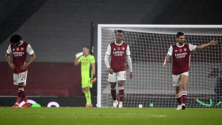 Arsenal sahasında Aston Villaya 3-0 mağlup oldu