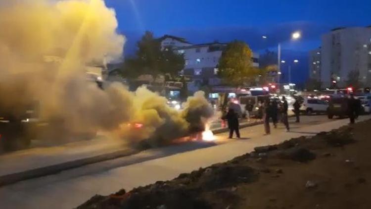 Sultanbeylide taksi alev alev yandı