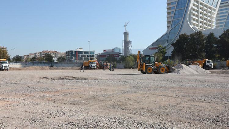 Bakan Yardımcısı Çataklıdan İzmir’de yapılan konteyner kent için tarih açıklaması