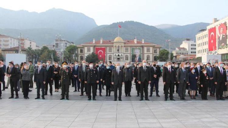 Atatürk, ölümünün 82nci yıldönümünde Manisada törenle anıldı