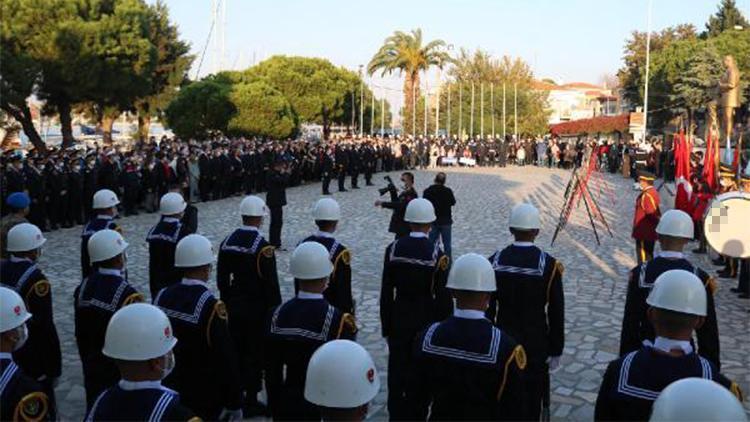 Foçada Atatürk törenle anıldı