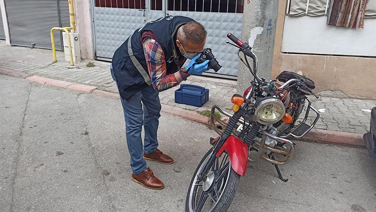 Çalıntı motosiklet terk edilmiş vaziyette bulundu