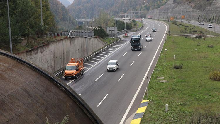 Son dakika... Anadolu Otoyolu Bolu Dağı Tüneli Ankara yönü trafiğe açıldı