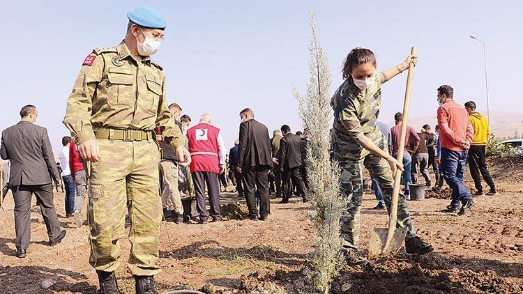 83 milyon fidan toprakla buluştu