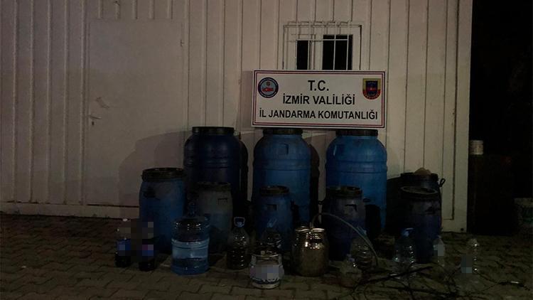 İzmirde bin 35 litre sahte içki ele geçirildi