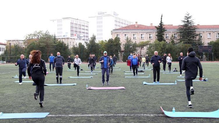 Kampüste spor saati