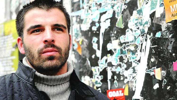 Mehmet Akif Alakurt takipçisini ölümle tehdit etti