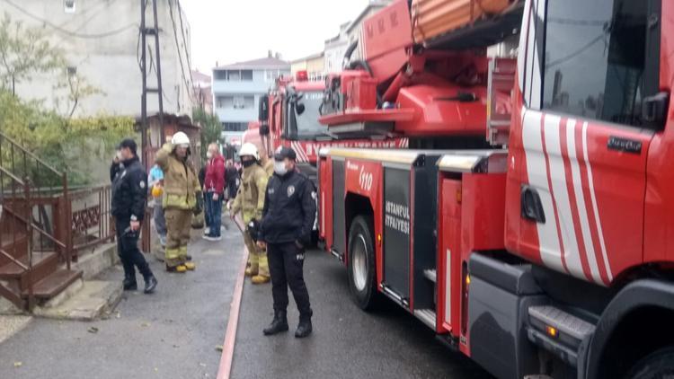 Ataşehirde 3 katlı binada yangın paniği