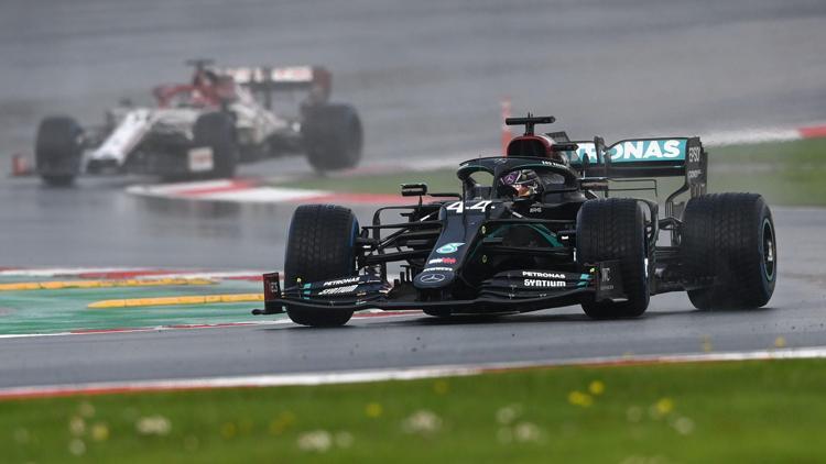 Son dakika haberi: Formula 1 Türkiye GPde kazanan Lewis Hamilton şampiyon oldu