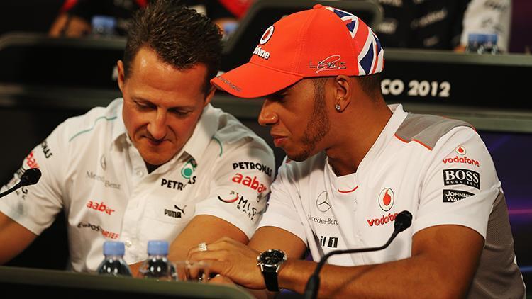 Lewis Hamilton, Michael Schumacheri İstanbulda yakaladı