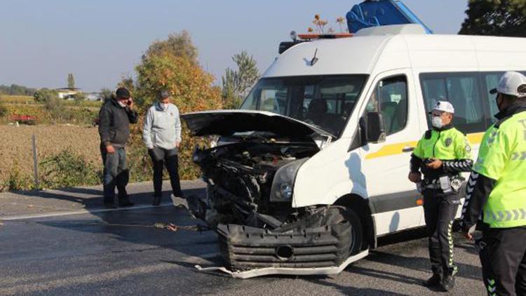 Özel eğitim öğrencilerinin servis minibüsü devrildi: 5 yaralı