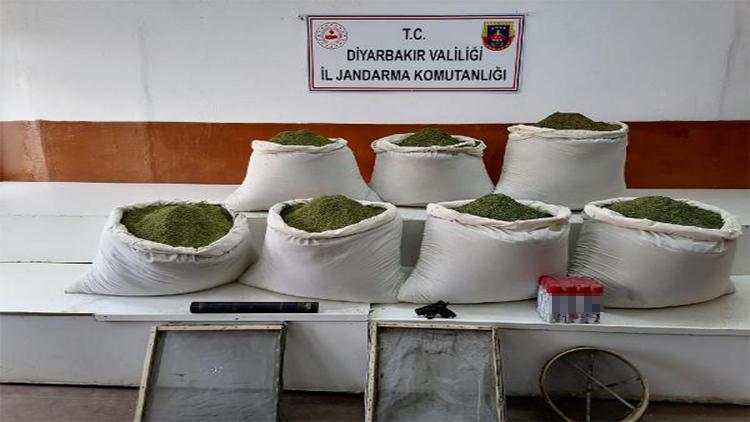 Diyarbakırda 308 kilo esrar ele geçirildi