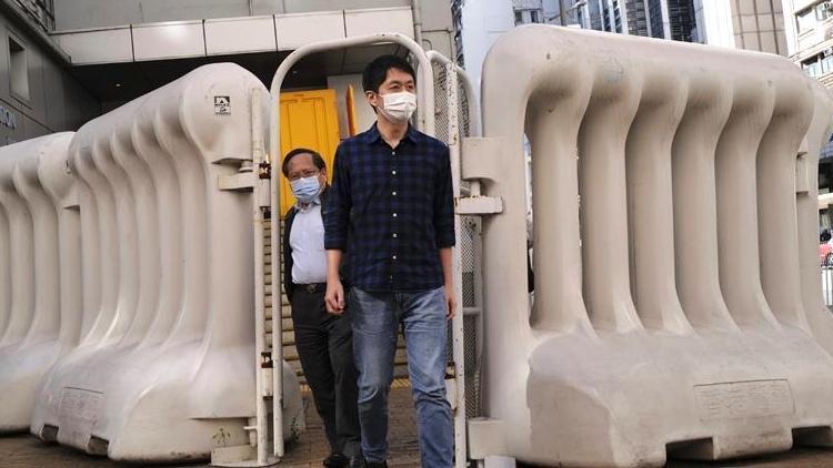 Hong Kongda muhalif siyasetçilere gözaltı