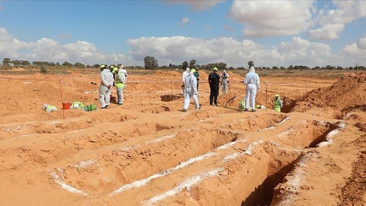 Libyanın Terhune kentinde yeni bir toplu mezara ulaşıldı
