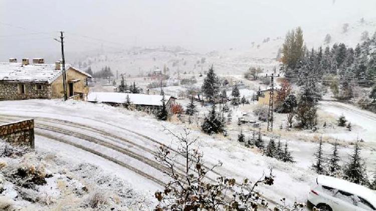 Saklıkent, beyaza büründü